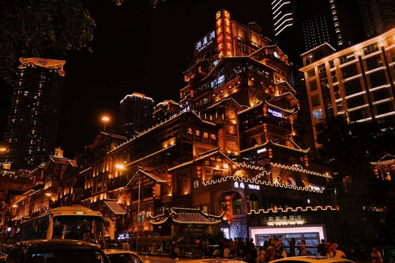 TRÙNG KHÁNH – THÀNH PHỐ 8D HUYỀN THOẠI 5N4D